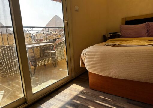 Superior Double Room with Pyramids View (Sky 2)