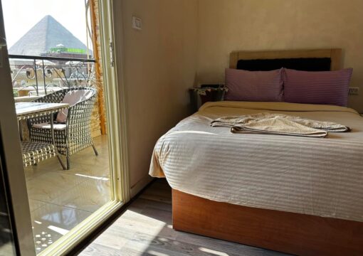 Superior Double Room with Pyramids View (Sky 2)