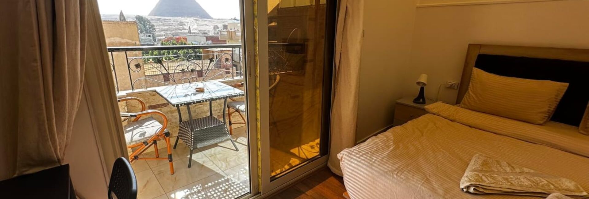 Superior Double Room with Pyramids View (Sky 4)