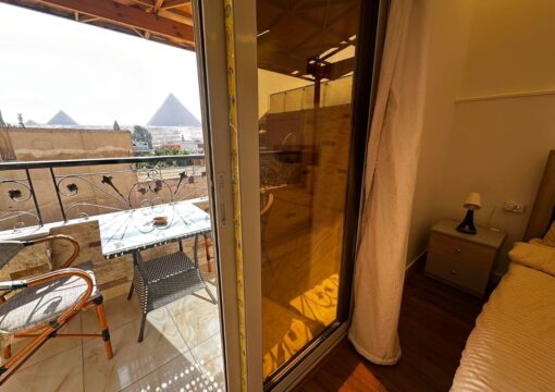 Superior Double Room with Pyramids View (Sky 4)